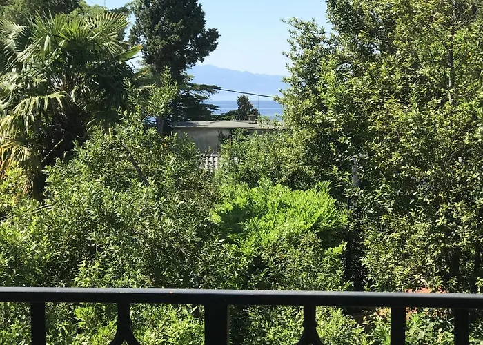 Apartament By The Sea Malinska, Krk - 13523 Malinska